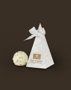 Weselna piramidka Just Married, wyjątkowy smak czekoladek chocolissimo.pl
