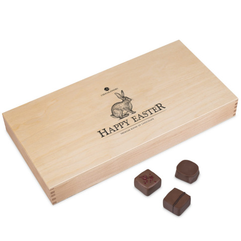 Świąteczne czekoladki w drewnianej szkatułce