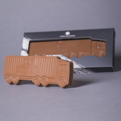 Ciężarówka z mlecznej czekolady na prezent dla chłopaka