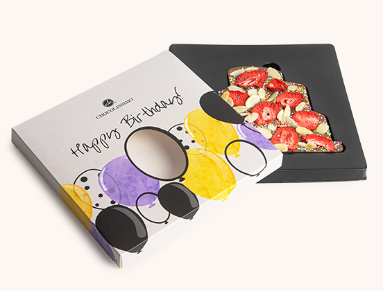 Unikalne cechy czekoladowego tortu z dodatkami