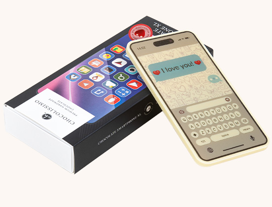 Unikalne cechy czekoladowego smartphona z wyznaniem miłości I Love You