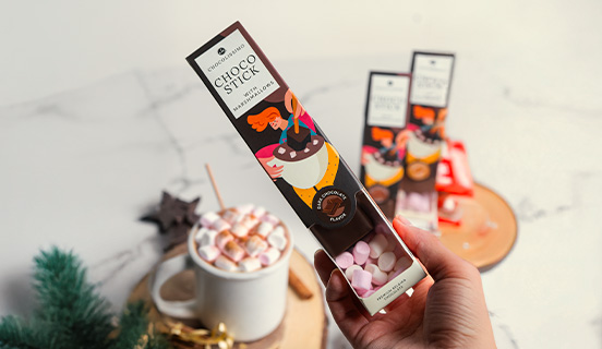 Wyjątkowy smak deserowej czekolady do picia z piankami na patyku