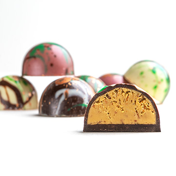 przekrojone na p&oacute;ł praliny dubajskie