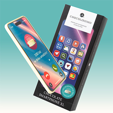 Czekoladowy smartphone na urodziny 100 lat