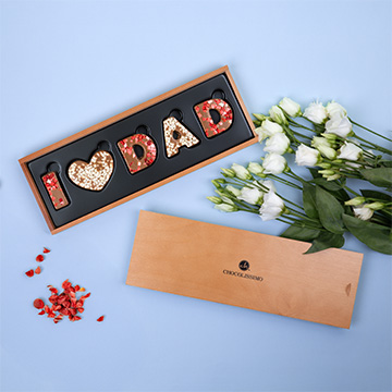 mleczny napis i love dad z dodatkami