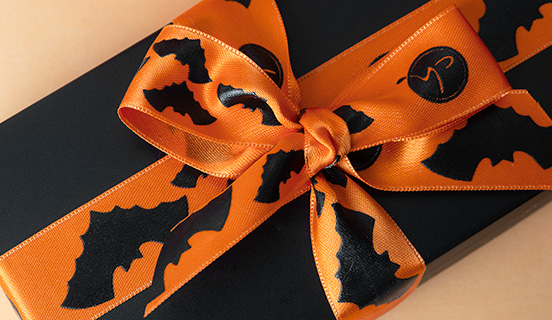 Ozdobne pudełeczko czekoladowych oczu na halloween