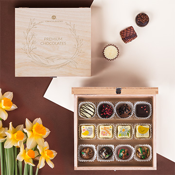 wielkanoncy zestaw pralin w ozdobnym pudełeczku