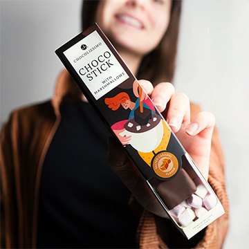 czekolada o smaku słonego karmelu na patyku do rozpuszczania