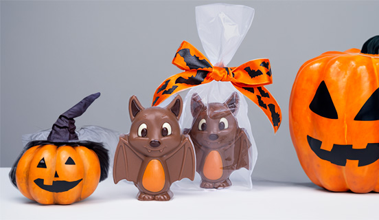 nietoperz z czekolady zapakowany w ozdobną folię