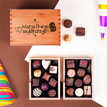 skrzyneczka czekoladowych pralin z okazji urodzin chocolaterie