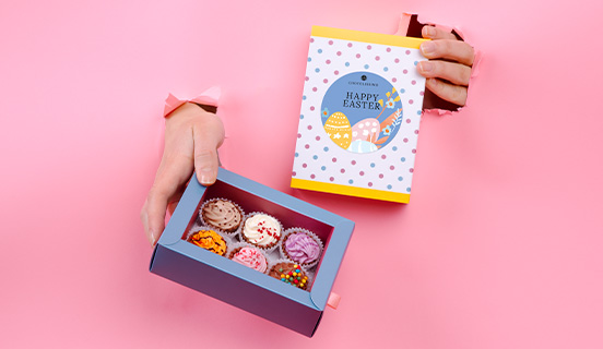 Wielkanocne opakowanie pralinek w kształcie amerykańskich babeczek