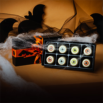 Pralinki w kształcie oczu na halloween w ozdobnym pudełeczku