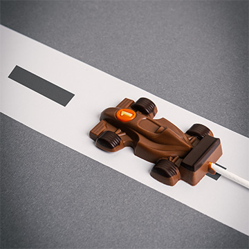 czekoladowy lizak w kształcie formuły 1