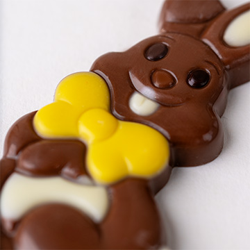 szczegolowo wykonany zajaczek z belgijskiej czekolady najwyższej jakości na wielkanoc