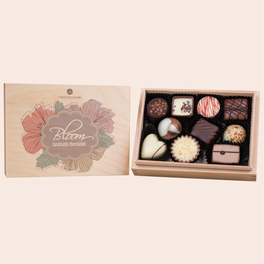 Bloom Handmade Chocolates, czekoladki dla niej, Premiere mini dla kobiety
