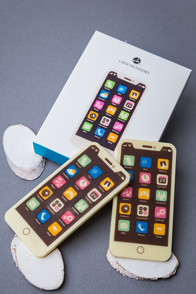 Czekoladowy smartphone jako prezent na Dzień Chłopaka